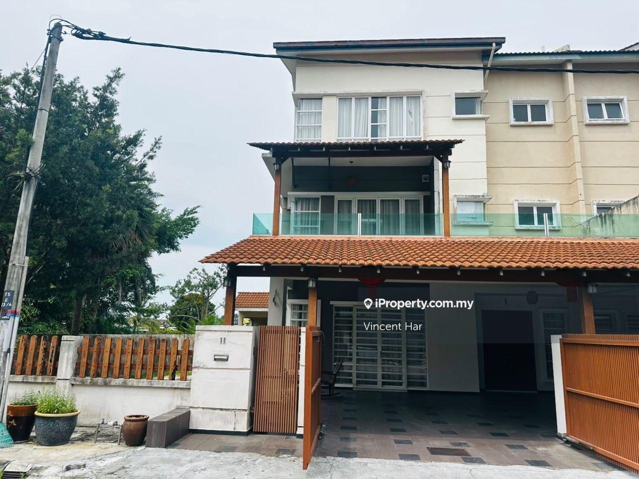 Rumah 2.5 Tingkat Semi-D Freehold (3367sf) Taman Bakti Sitiawan