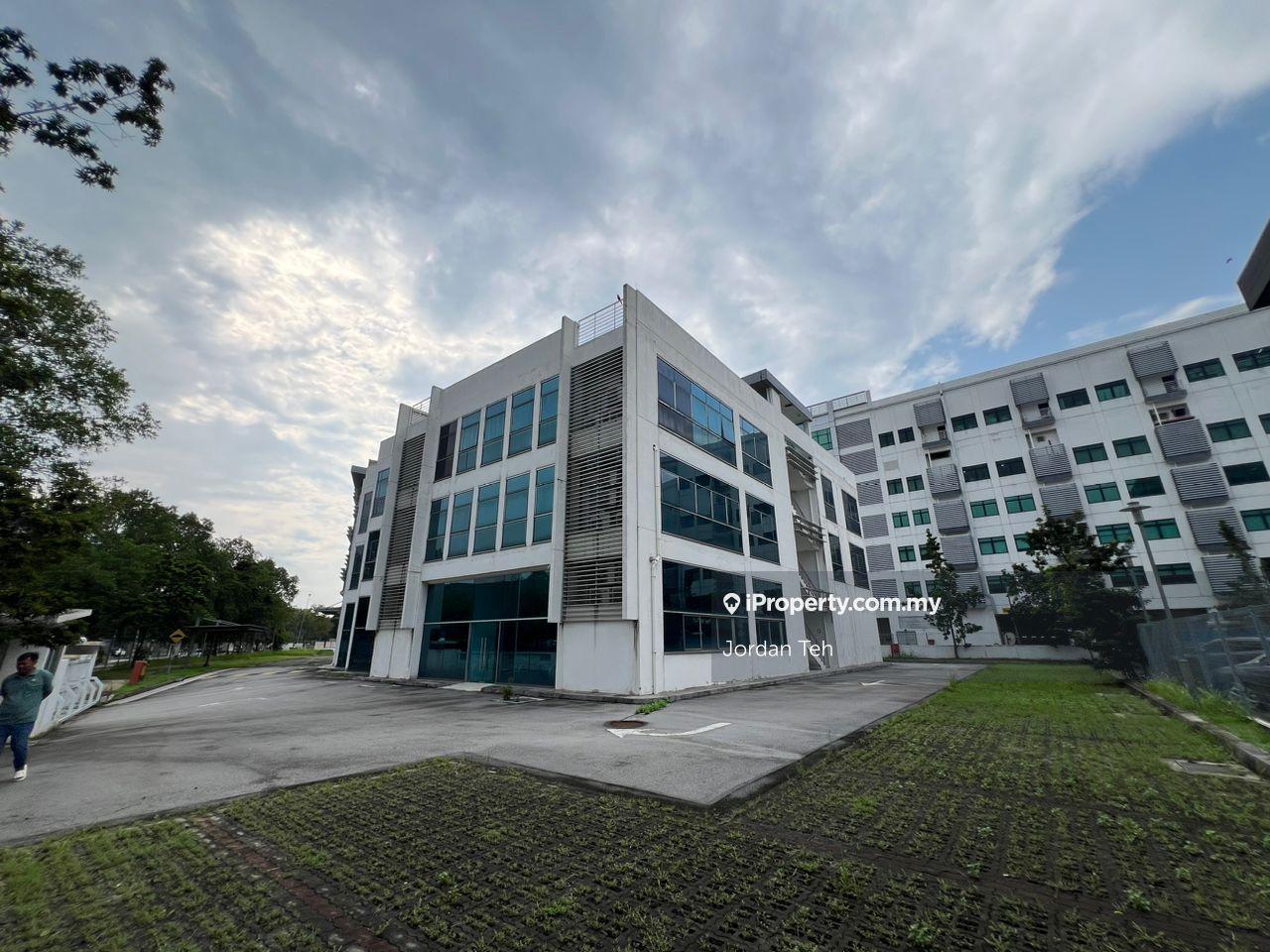 Corporate Stand Alone Good Buy Building in Petaling Jaya