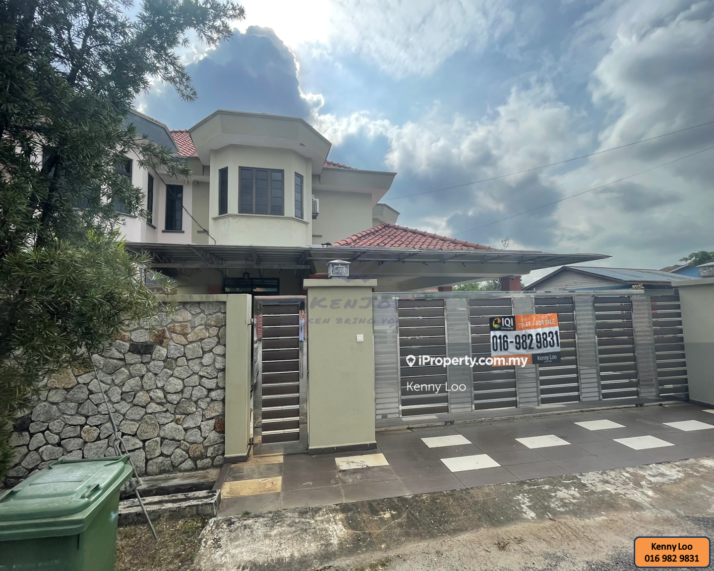 Move in Condition Air Putih 2 Story Semi D House