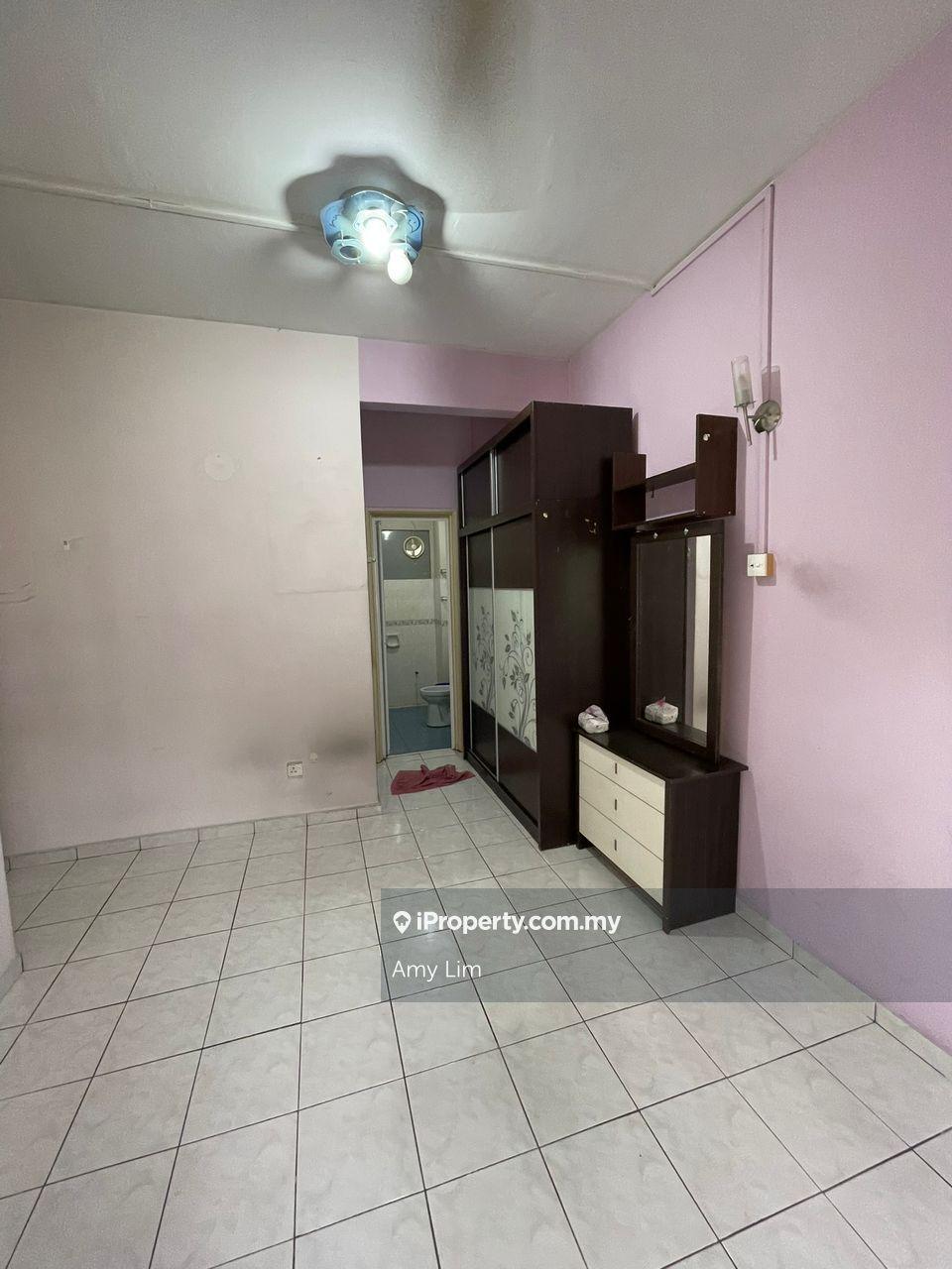 Sri Cassia 1st Floor P/F Puteri Wawasan Puchong Alpinia Poolview