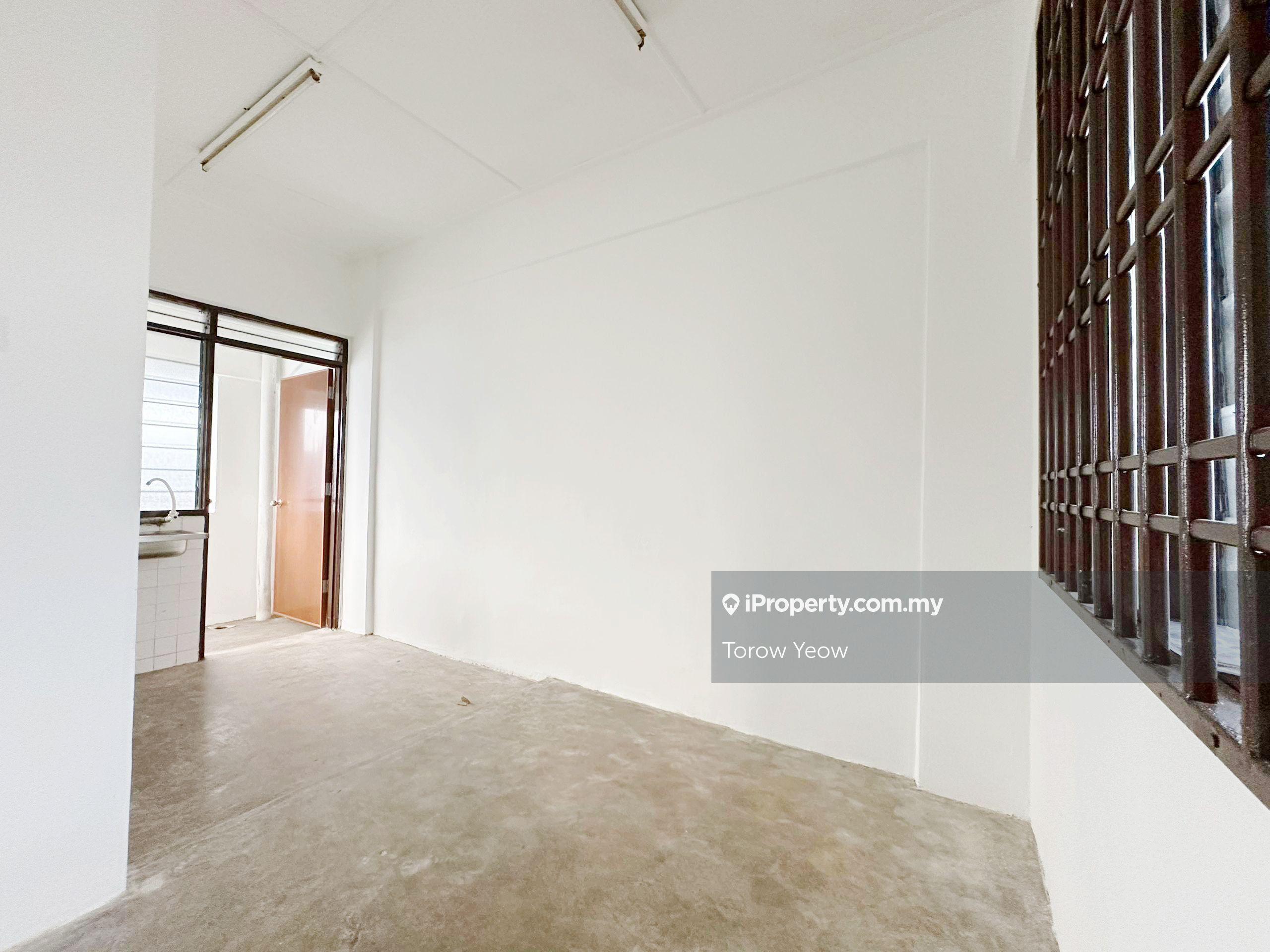 Flat sale jalan ketapang taman rinting