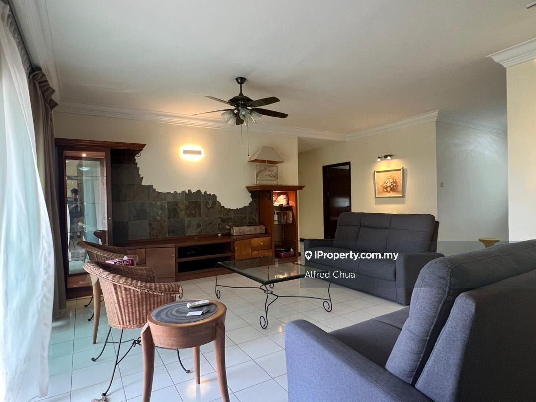 3 Carparks, Fully Furnished Unit @ Kasuma Resort, Block B, Kuching.