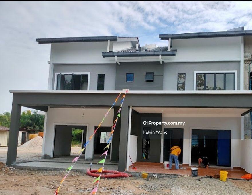 Terrace house for Sale