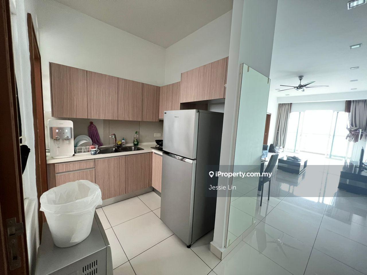 Corner lot, good condition, city view