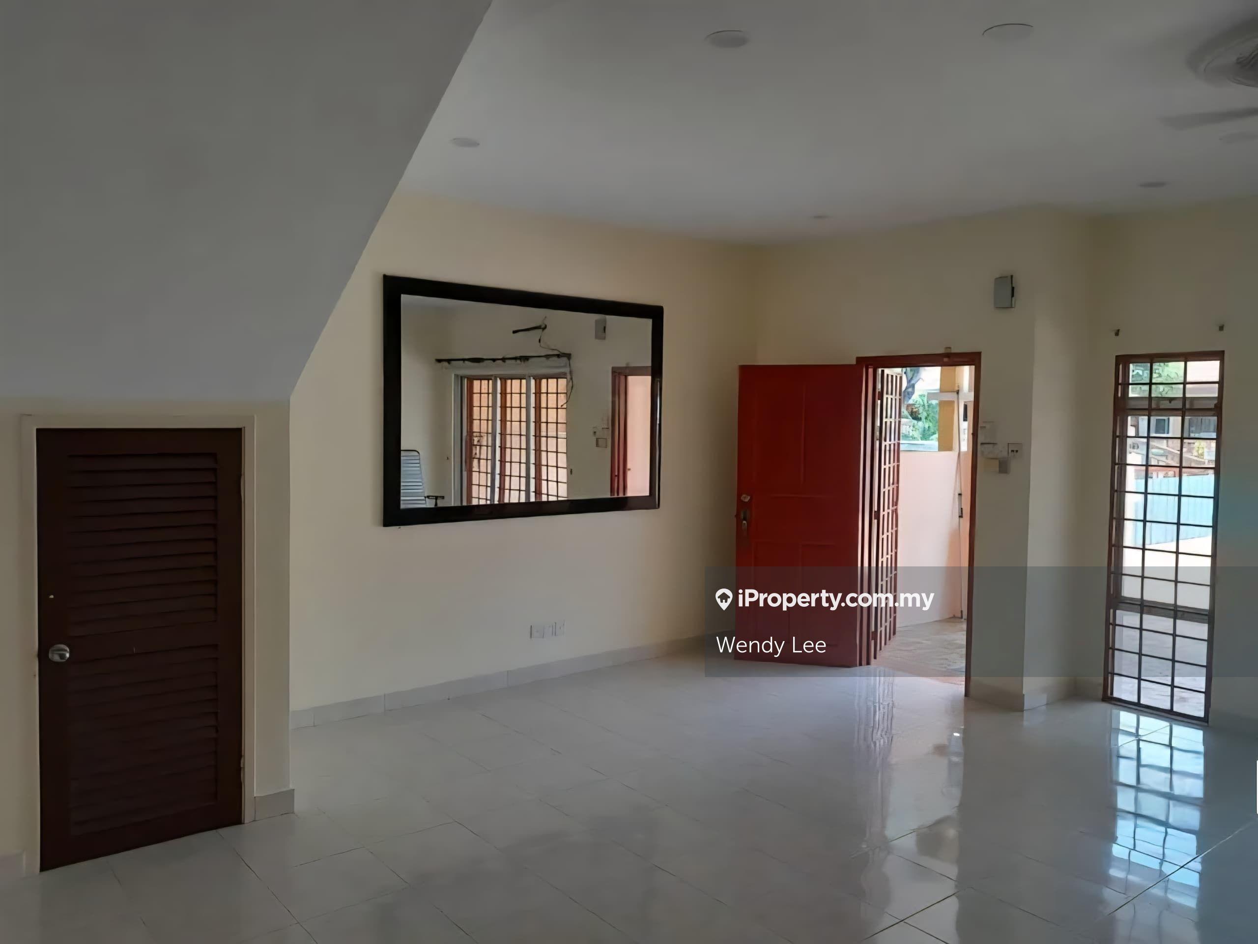 Double Storey House 18x60 Taman Puchong Utama Move In Condition Unit