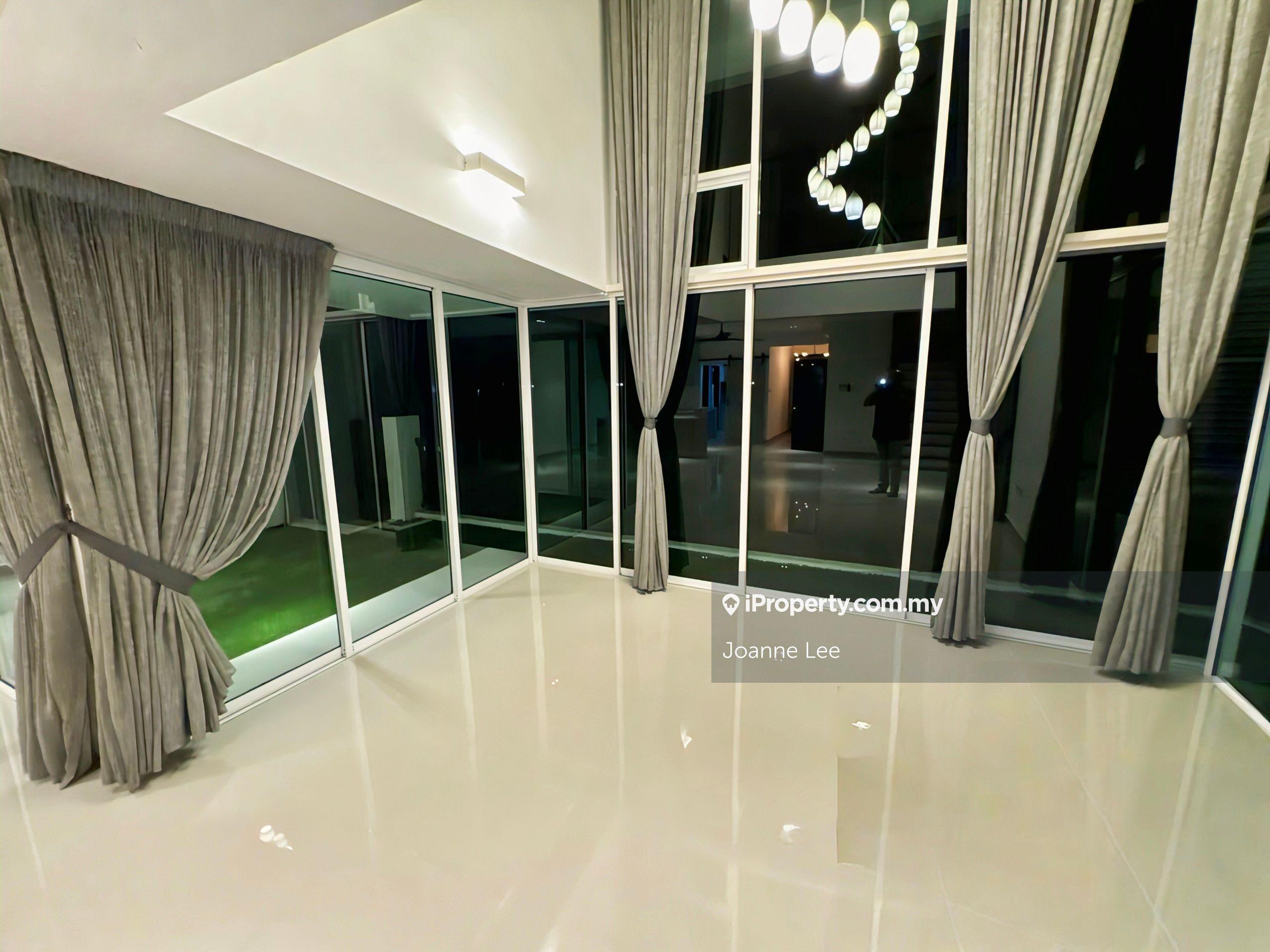 Facing forest, end lot with extra space