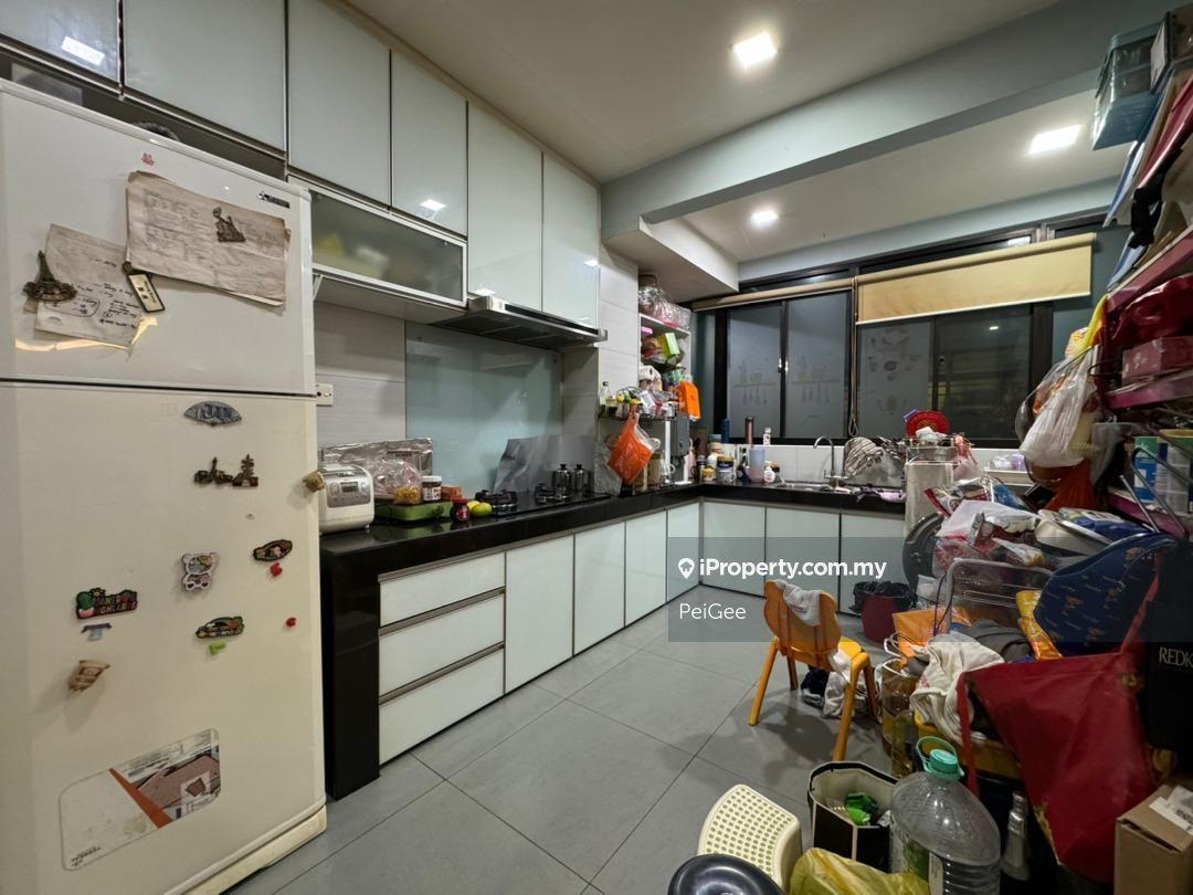 Almost Fully Furnished One Damansara for Rent