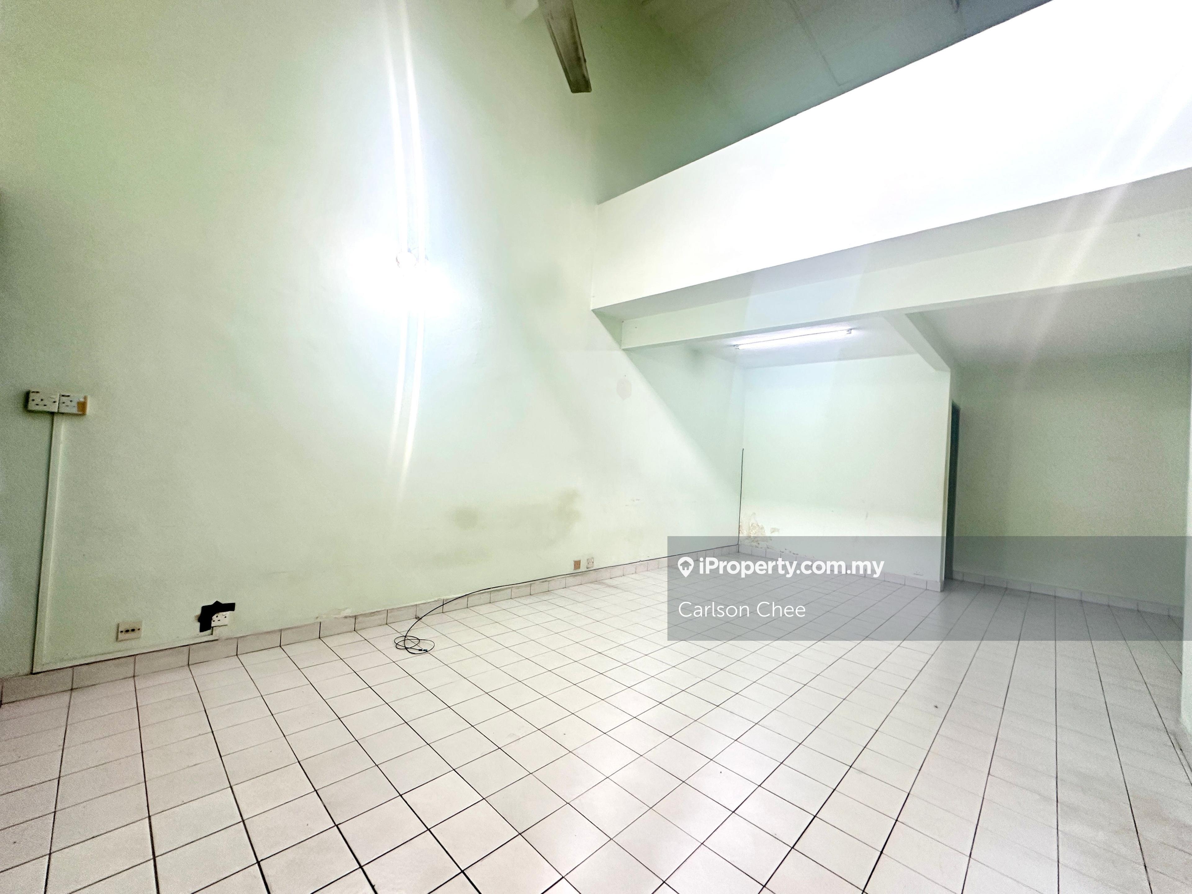 Price Drop!! Usj 2, 24x65, well kept, freehold, good location