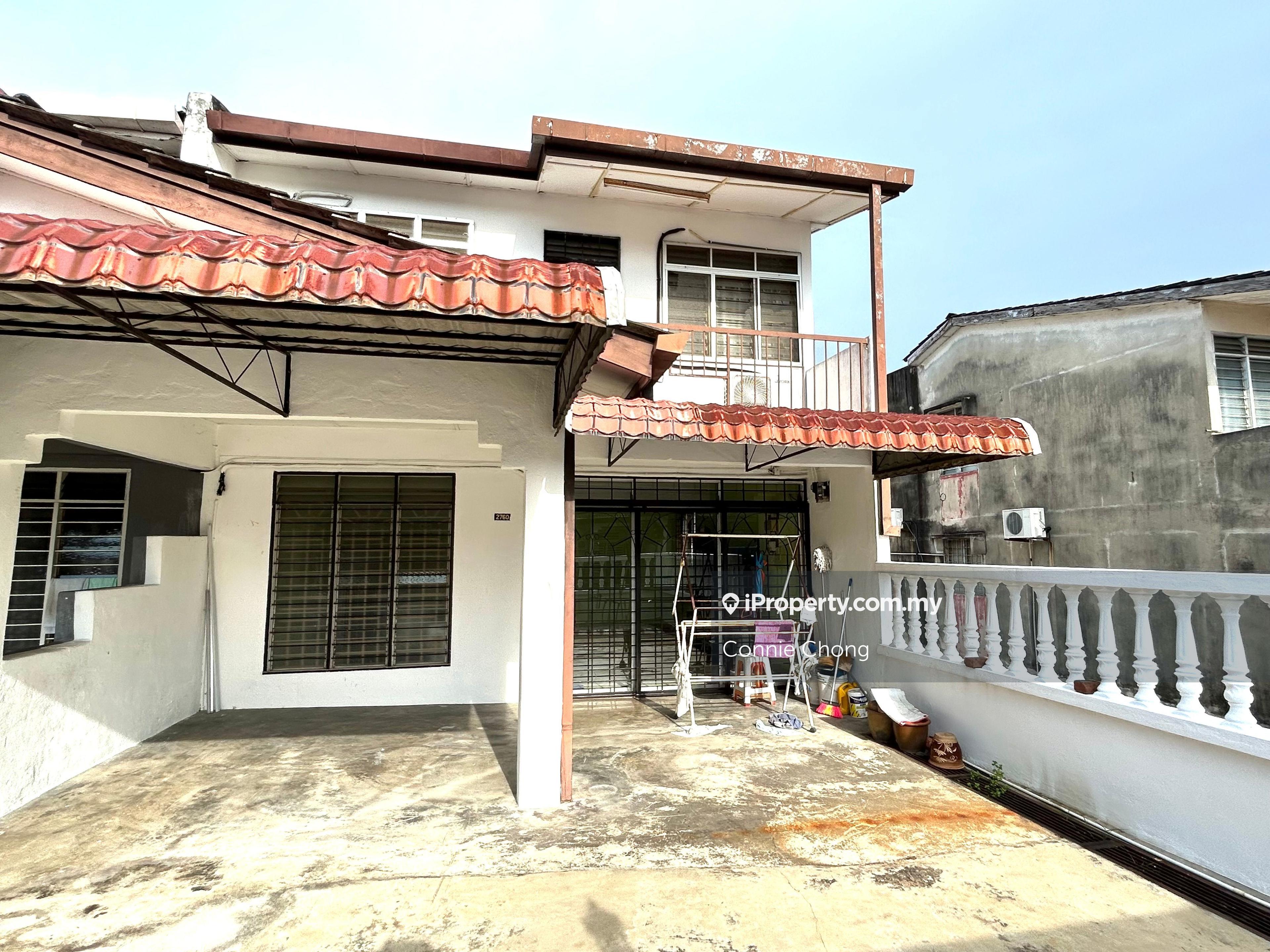 End lot fully extended