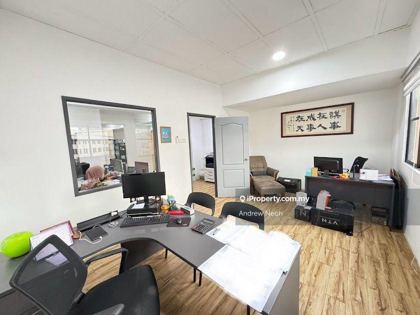 Renovated , 2 Joning Unit