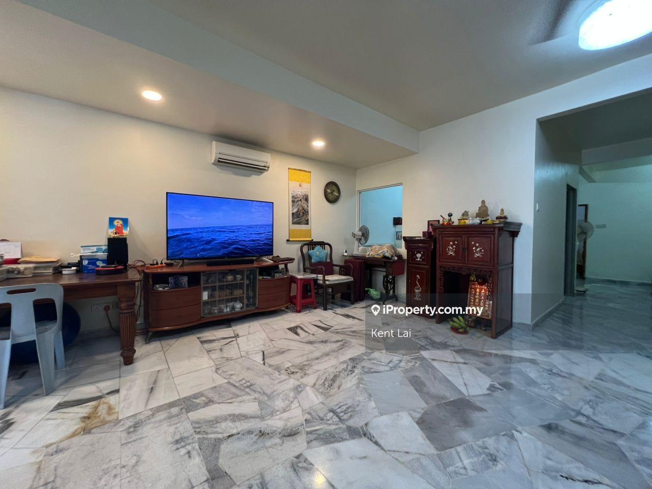 Double Storey Taman Wawasan 3 Puchong 20x70 Freehold Setiawalk :