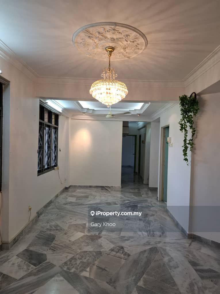 Mayang Apartment Near Bayan Baru Business Centre For Sales