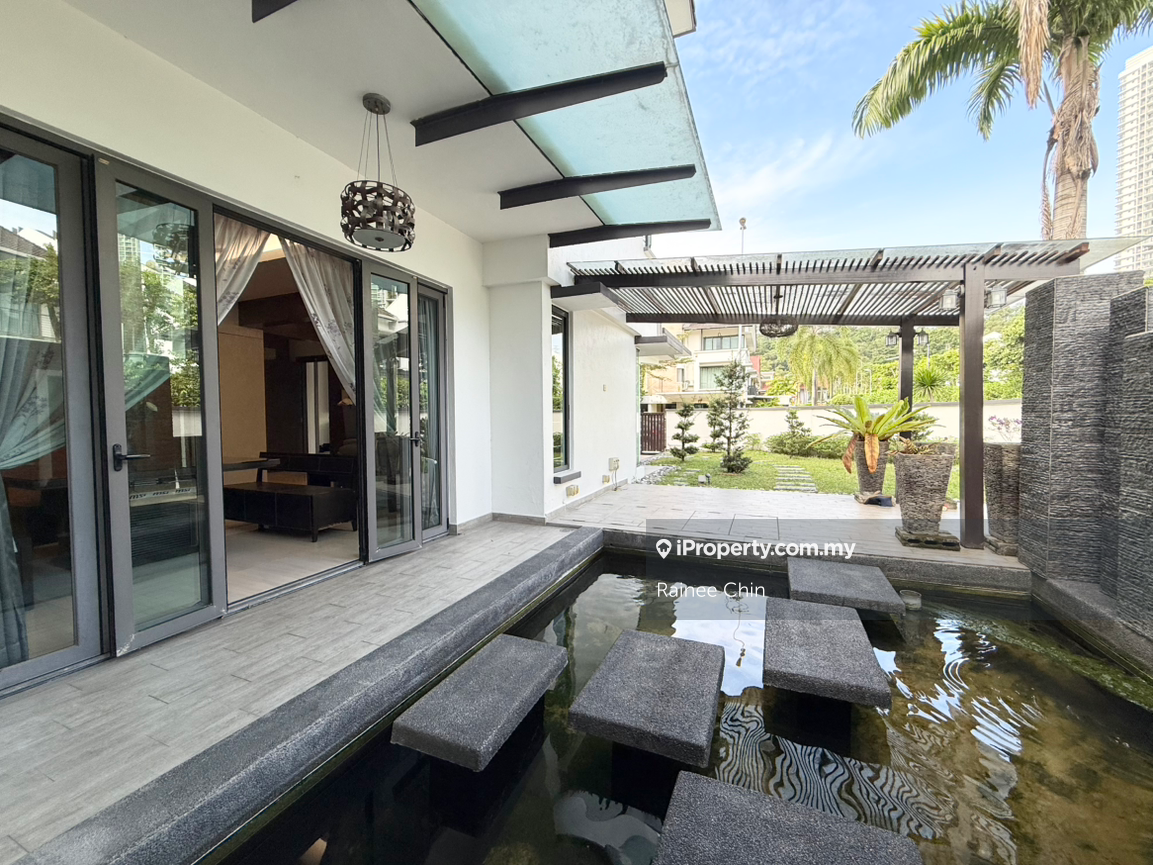 Huge Land Corner at Southlake, Desa Parkcity