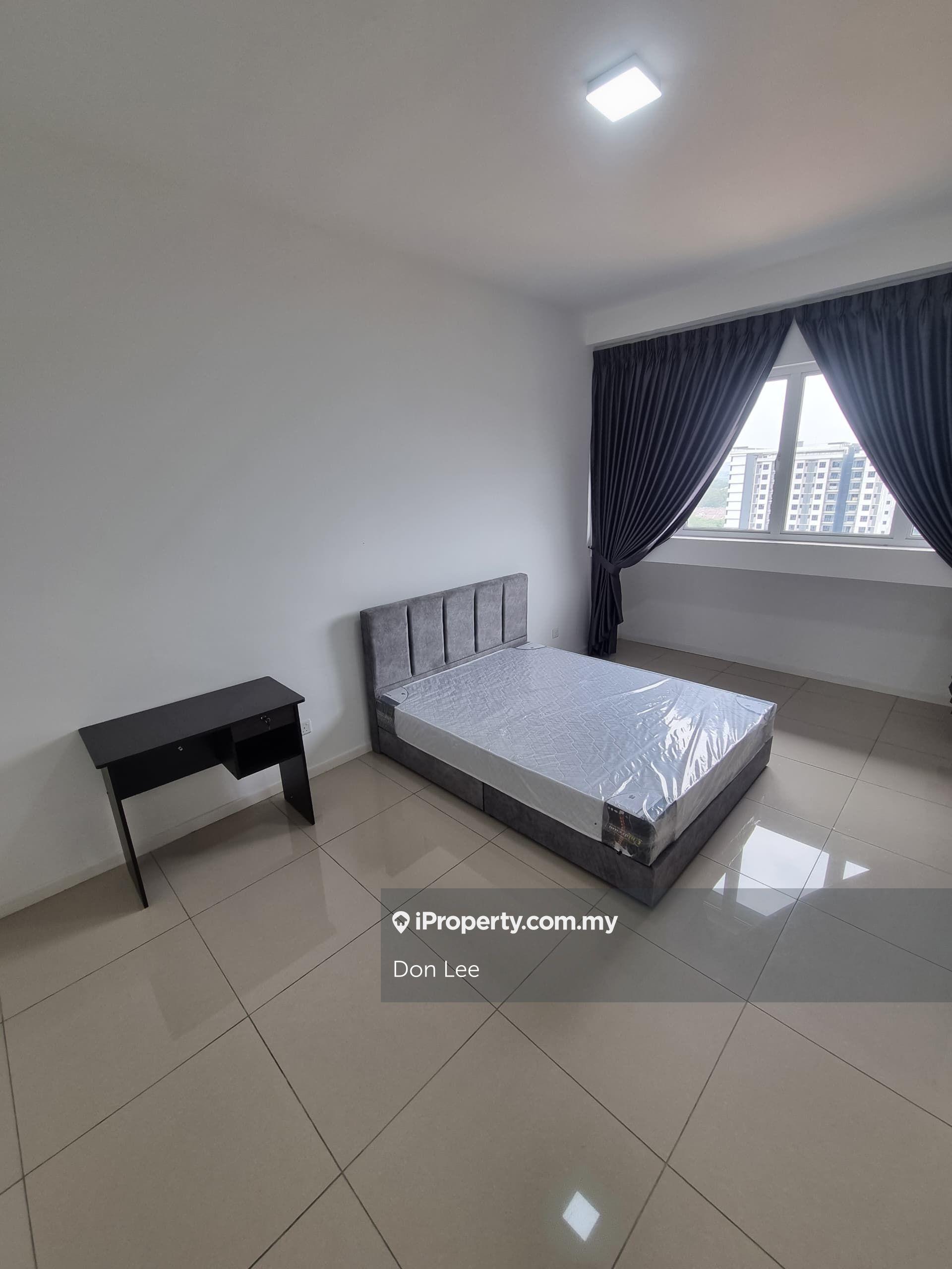 4 Bedroom 4 Bathroom , Whole Unit , Fully Furniture , Middle Floor