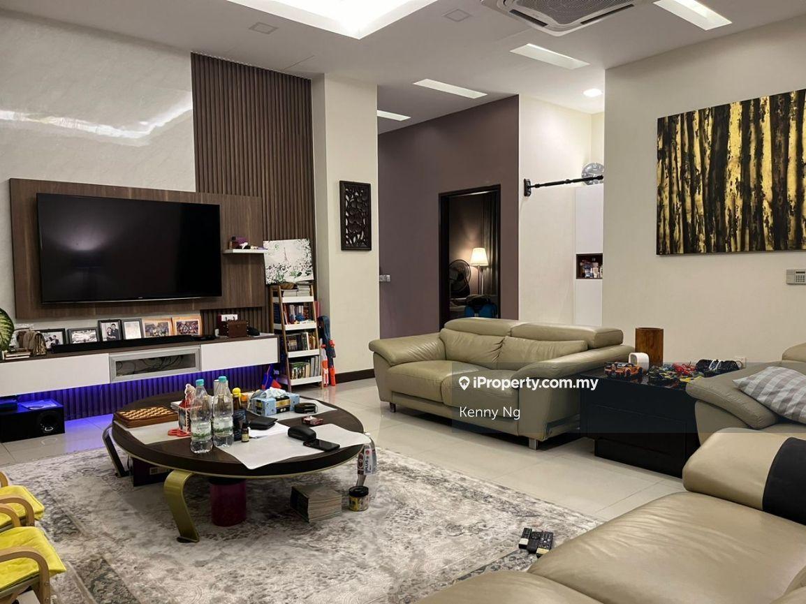 3 Storey Bungalow For Sale