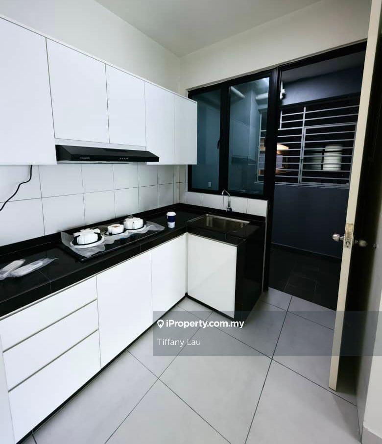 Near ucsi mrt staton 2 rooms cheras ecocheras leisure mall pasar malam