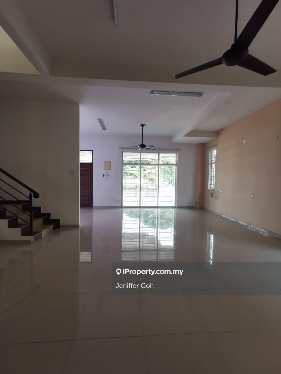 Taman Desa Juru Double storey semi-Detahed facing Playground