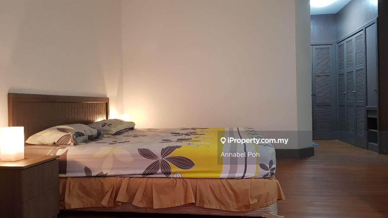 Sucasa 1 room for sale