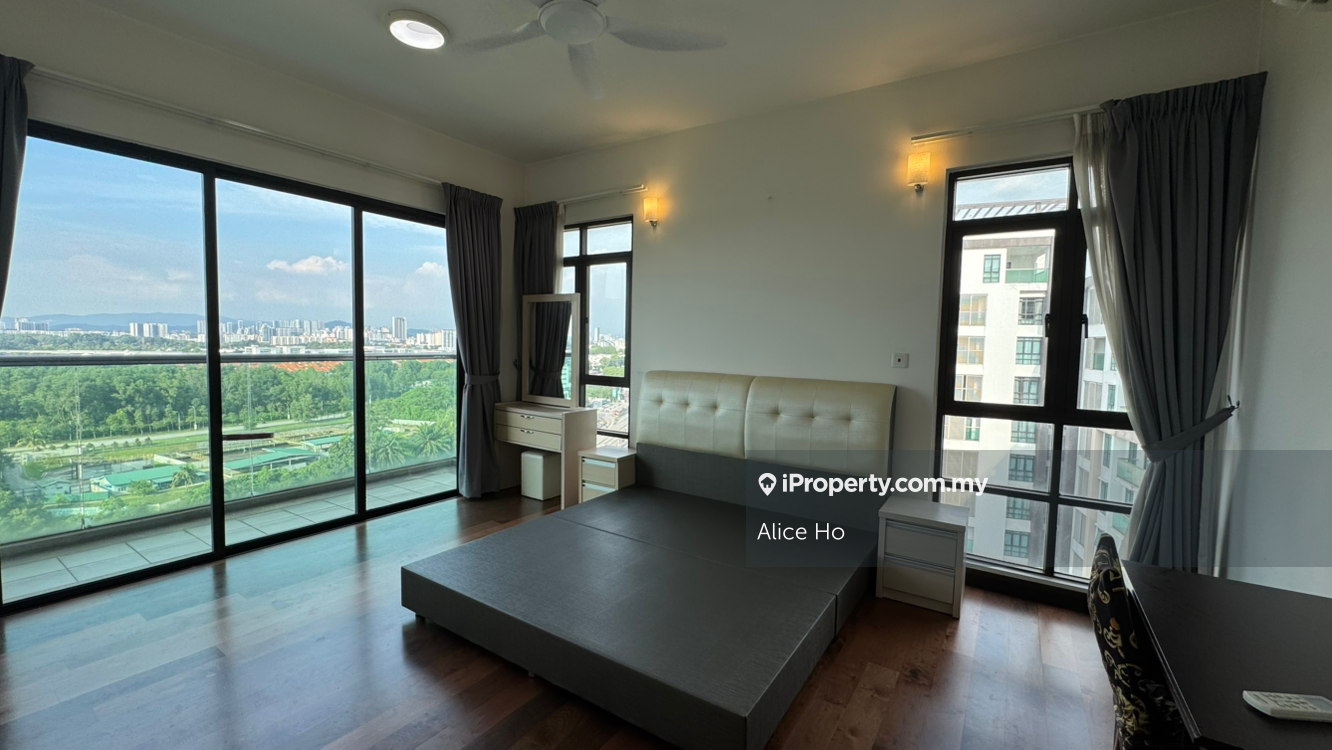 Big unit n walking distance to empire subang mall