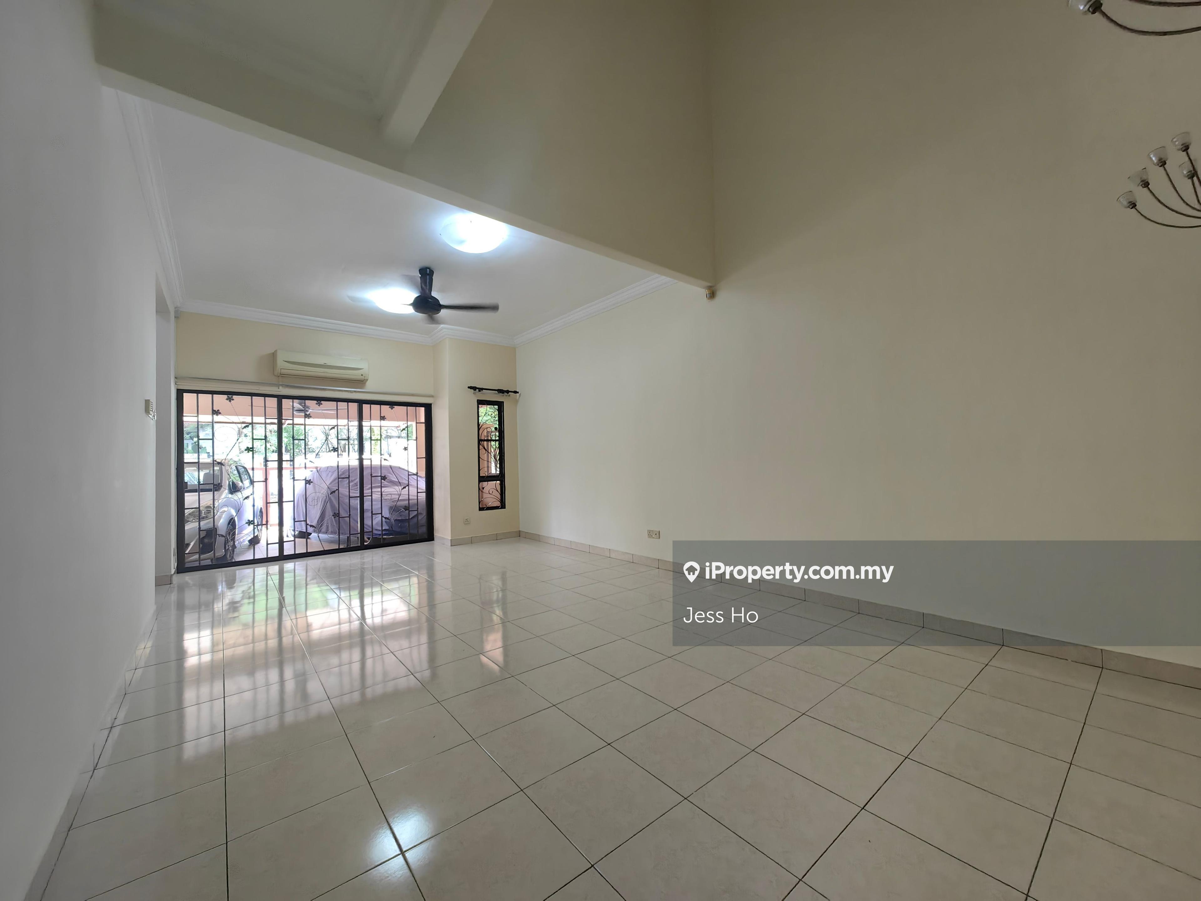 Superlink House, Gated & Guarded, 5 Rooms, 2 rooms at Ground Floor