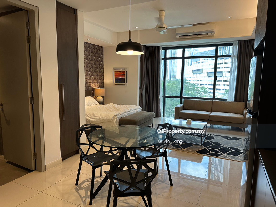 Last studio unit with balcony, foreigners can buy!