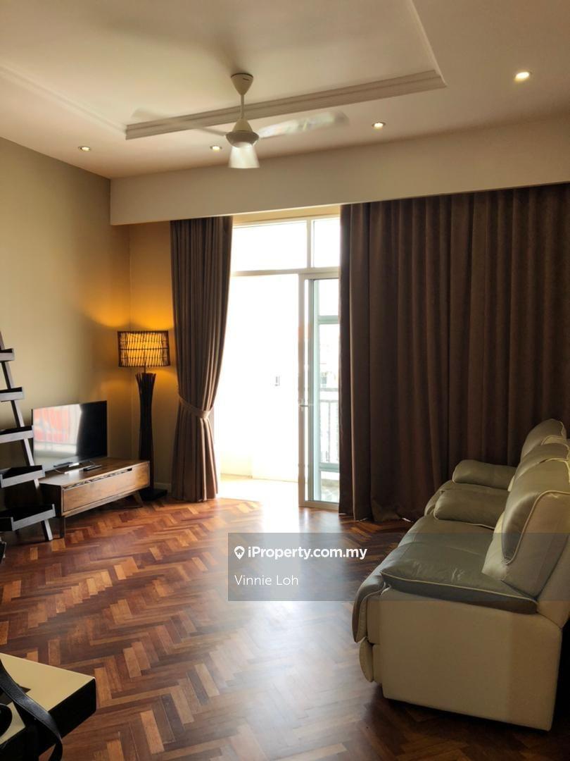 Walking Distance to Stonyhurst & Straits Quay