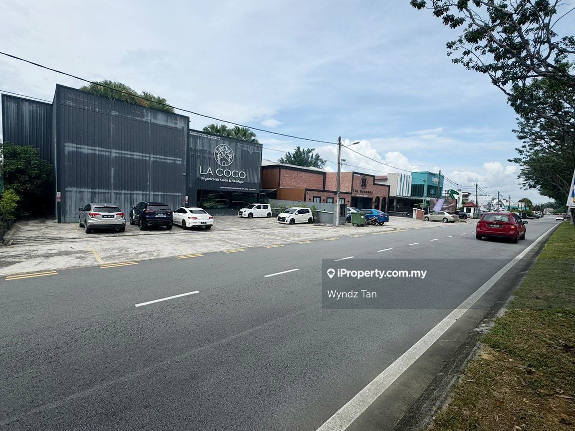 Taman Pelangi Commercial Bungalow For Rent