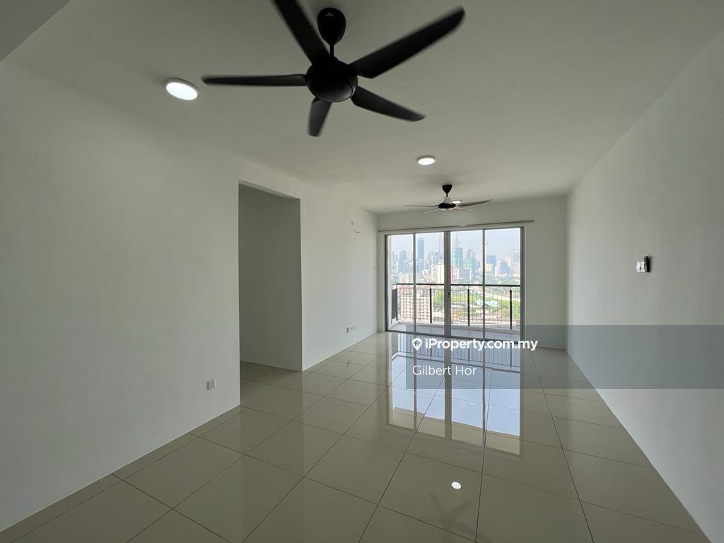Below market price, KLCC view, 2 carpark, high floor, urgent sale