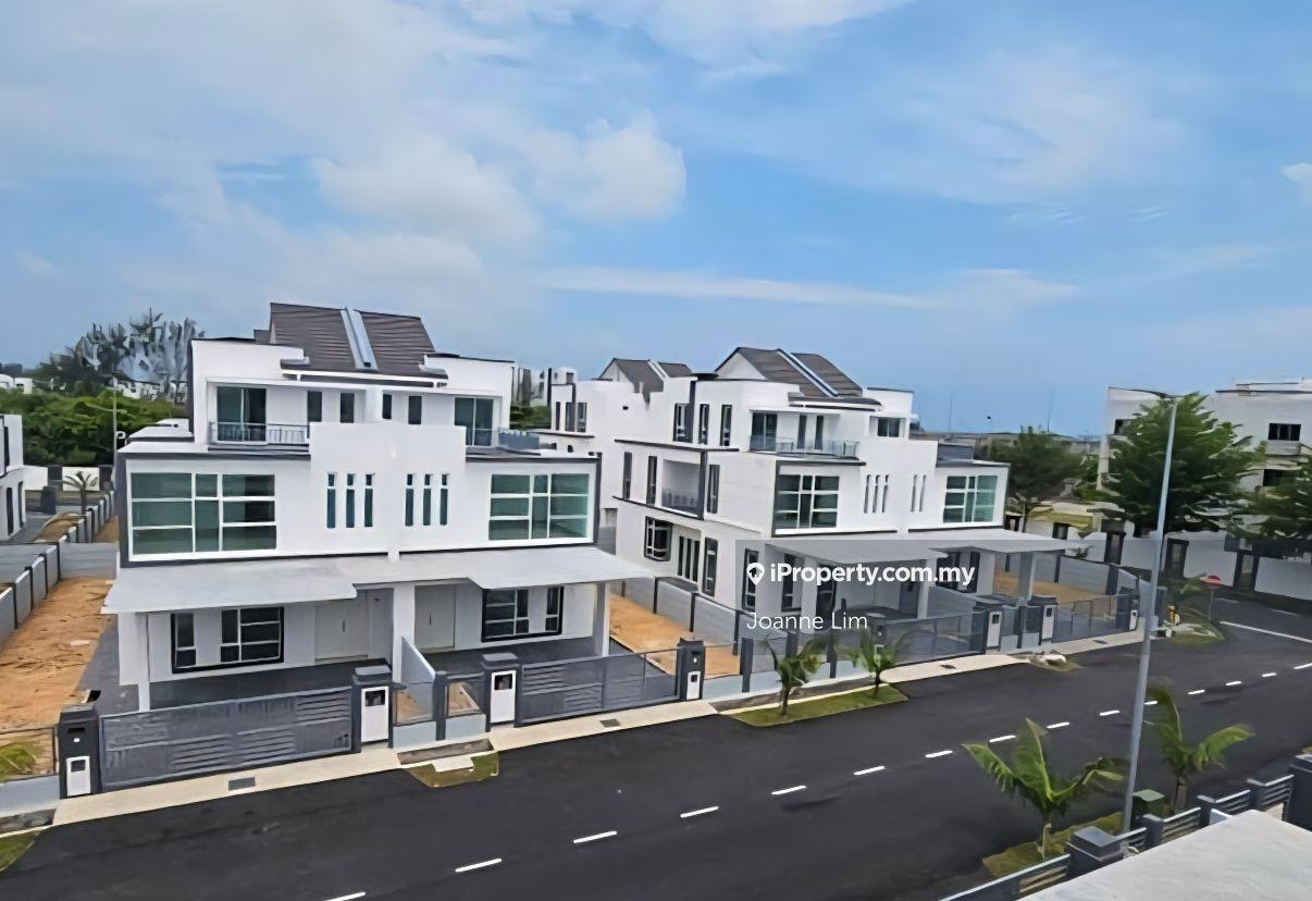 3 storey semi-d with gated guarded Taman Klebang Utama Klebang Melaka