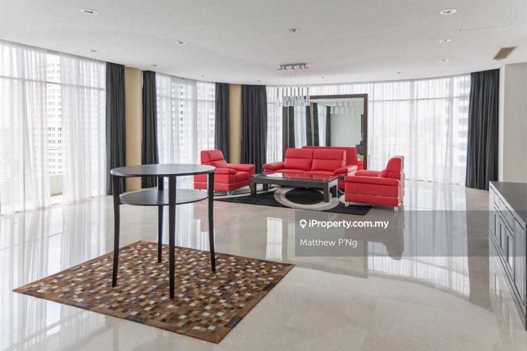 8 Gurney -  5800' - Fully Renovated - 3 Car Parks - Gurney Drive