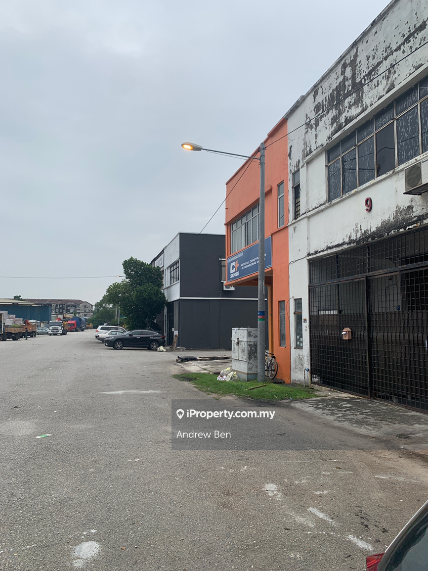 Taman Perindustrian Puchong Utama Terrace Factory