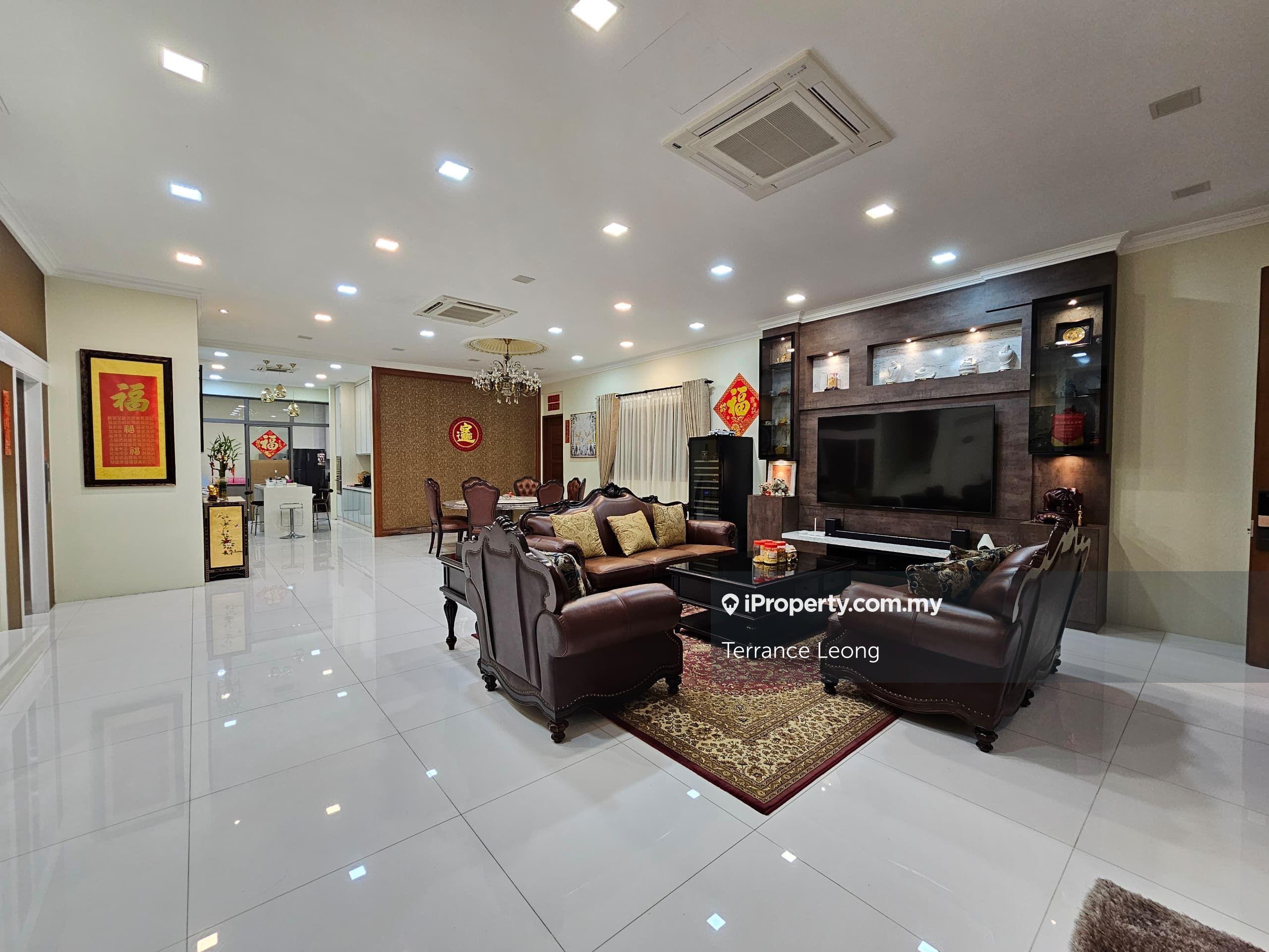The Royale segar perdana cheras bungalow
