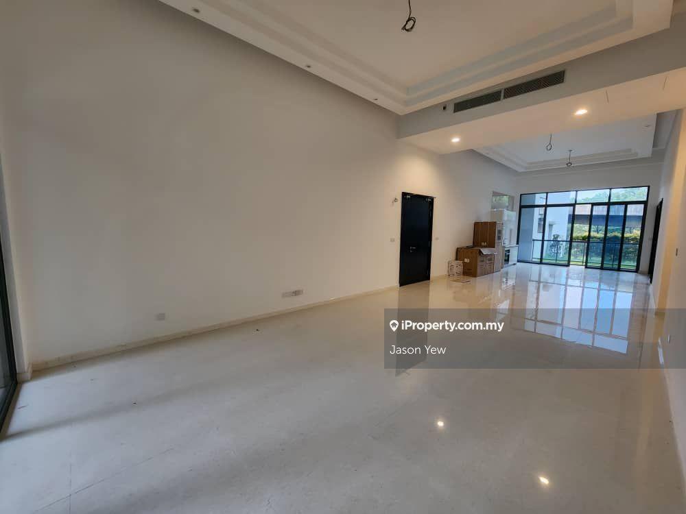 2238 sqft partly furnished