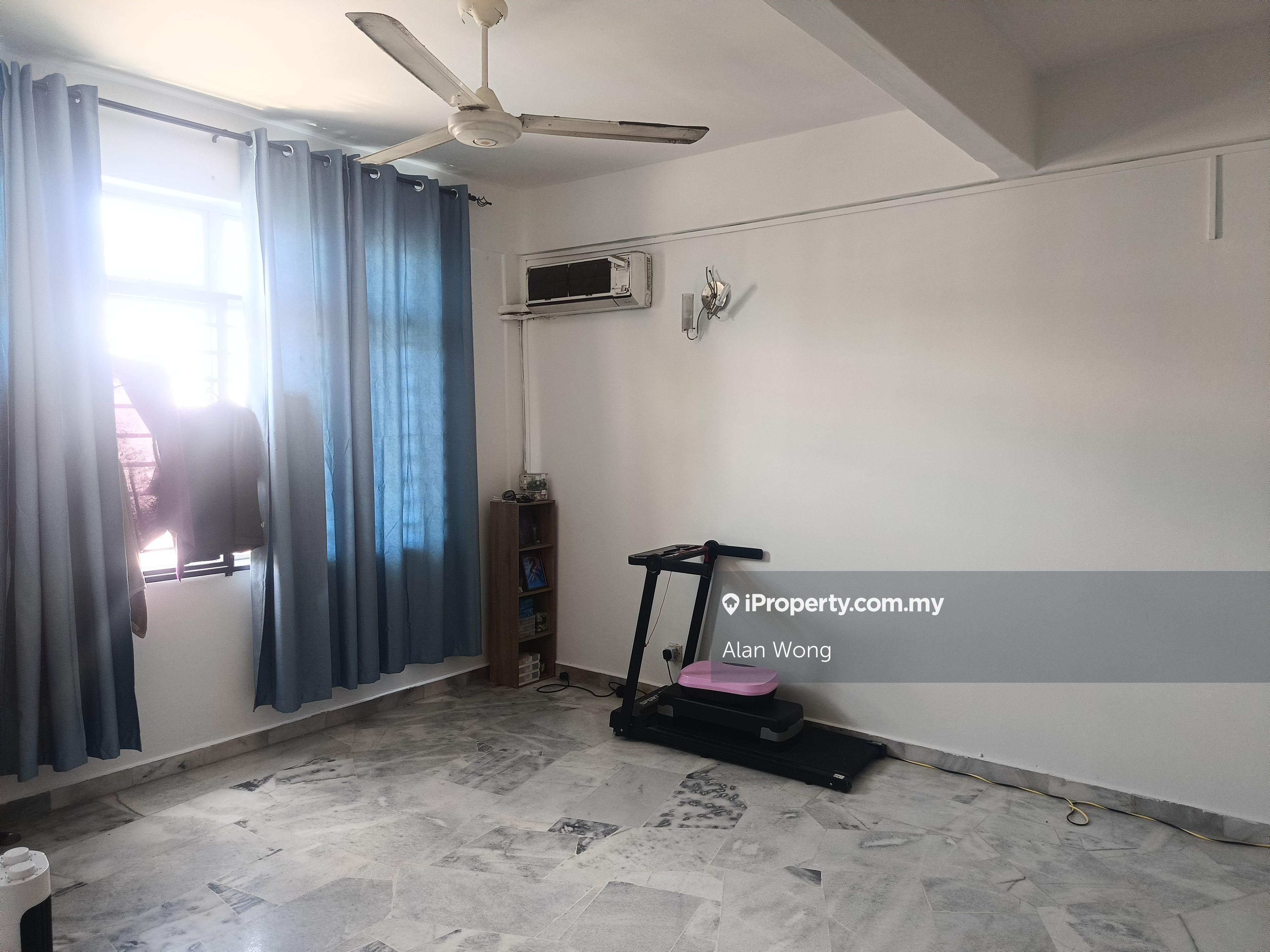 2nd floor unit @ Goodyear Court 8