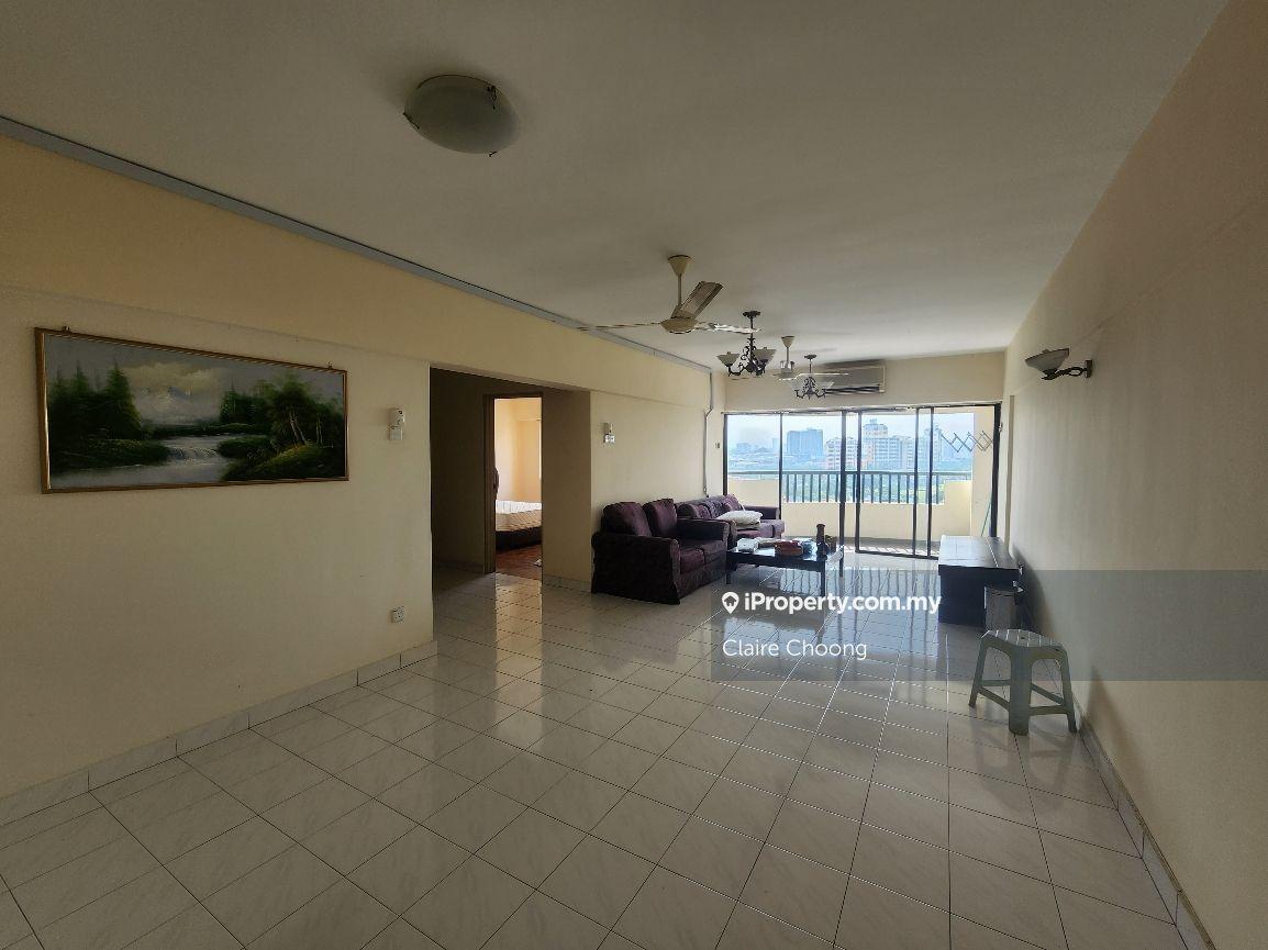 High Floor with Golf Course View