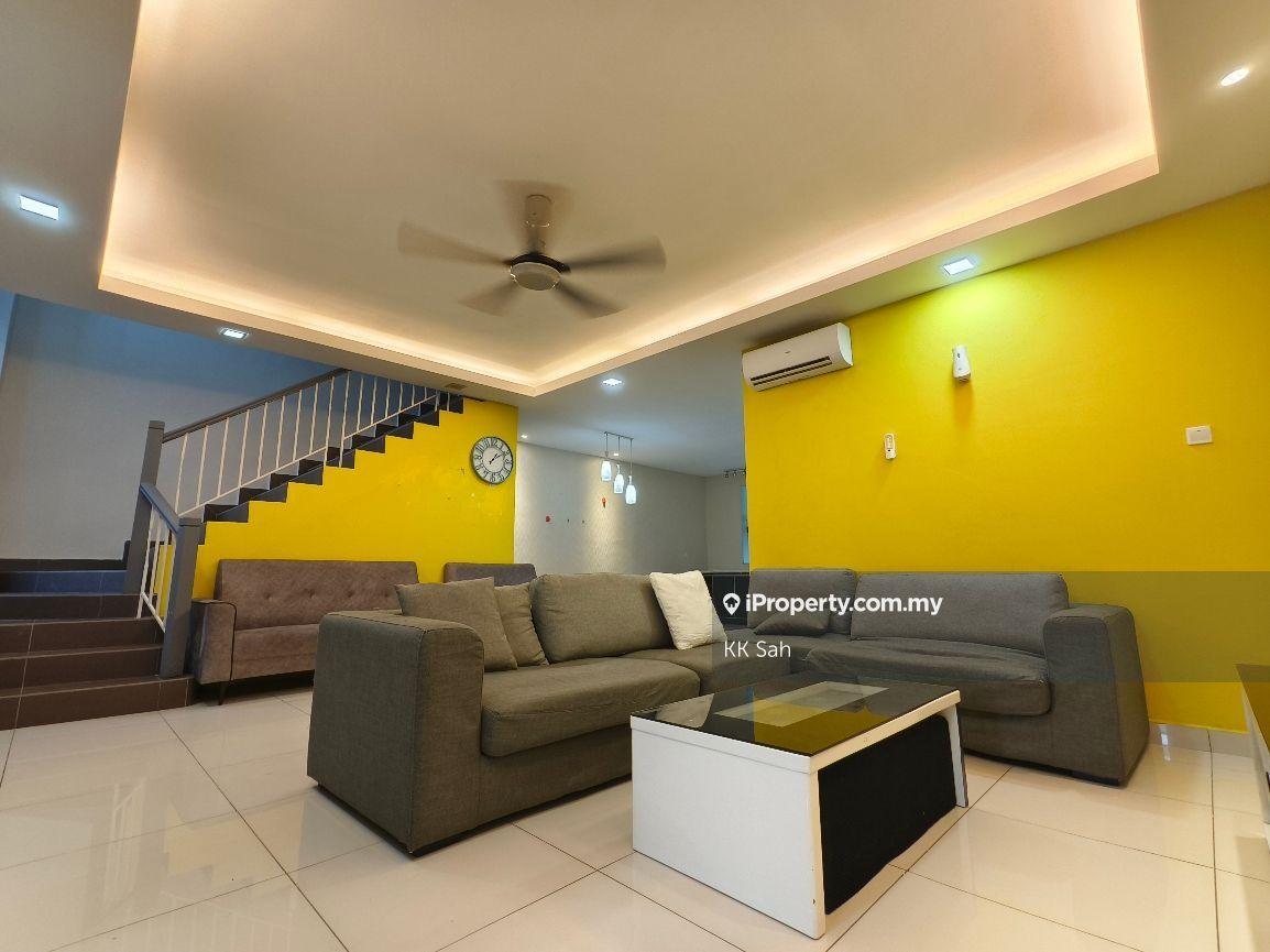 Fully Furnished Renovate 2 Sty Superlink House Tiara East Diamond City