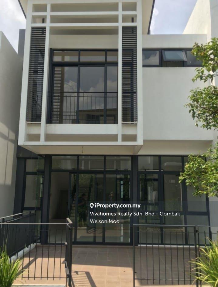Terrace house for Sale