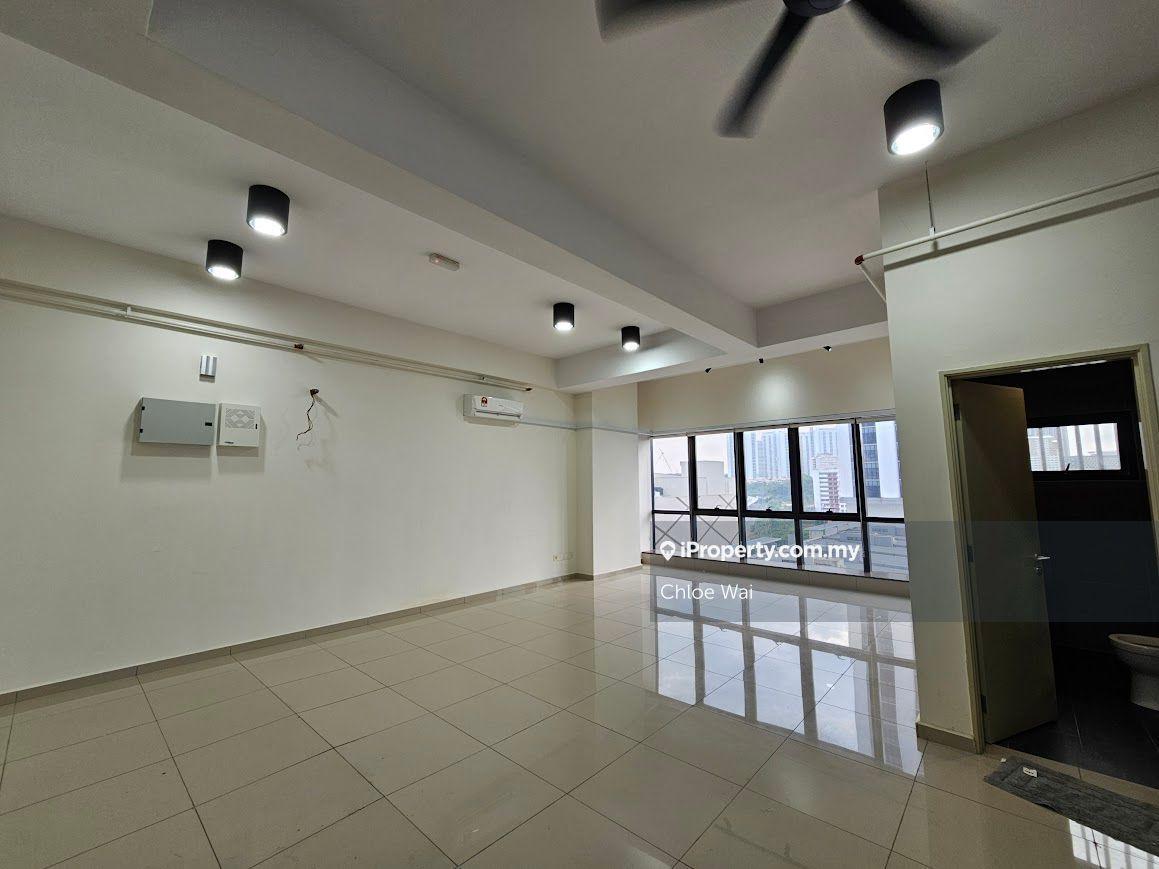 Aurora Sovo Office 604sf