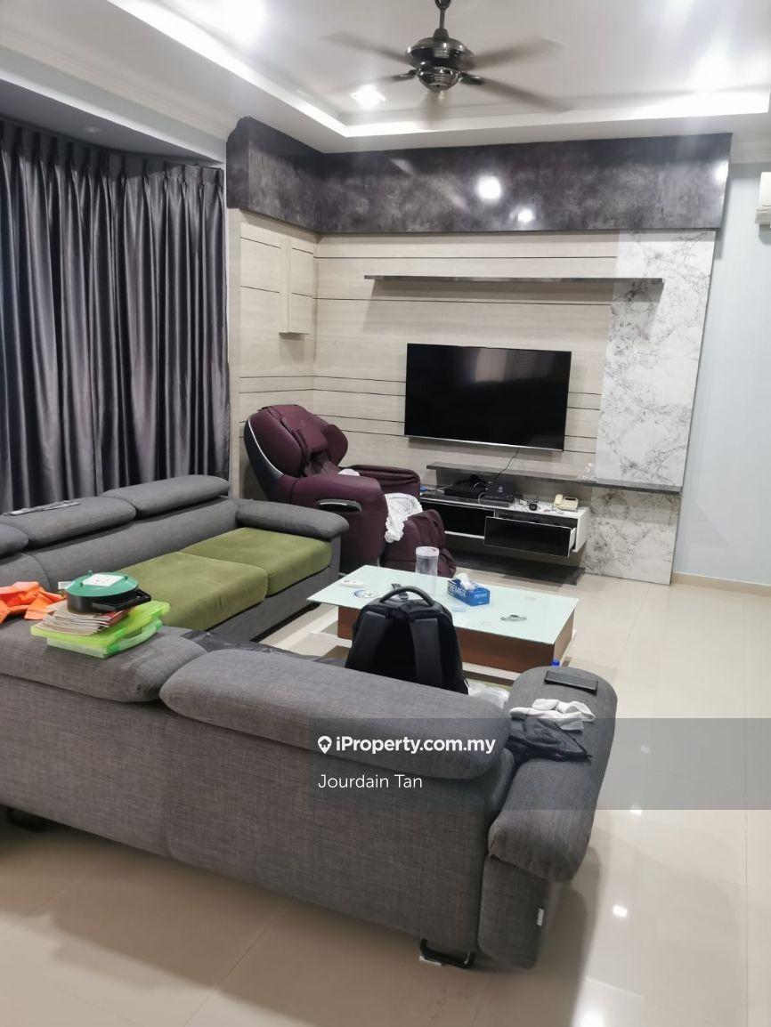 Double Storey terrace/ 6min to Lotus Kulai/ 2500/ 5bed/ fully