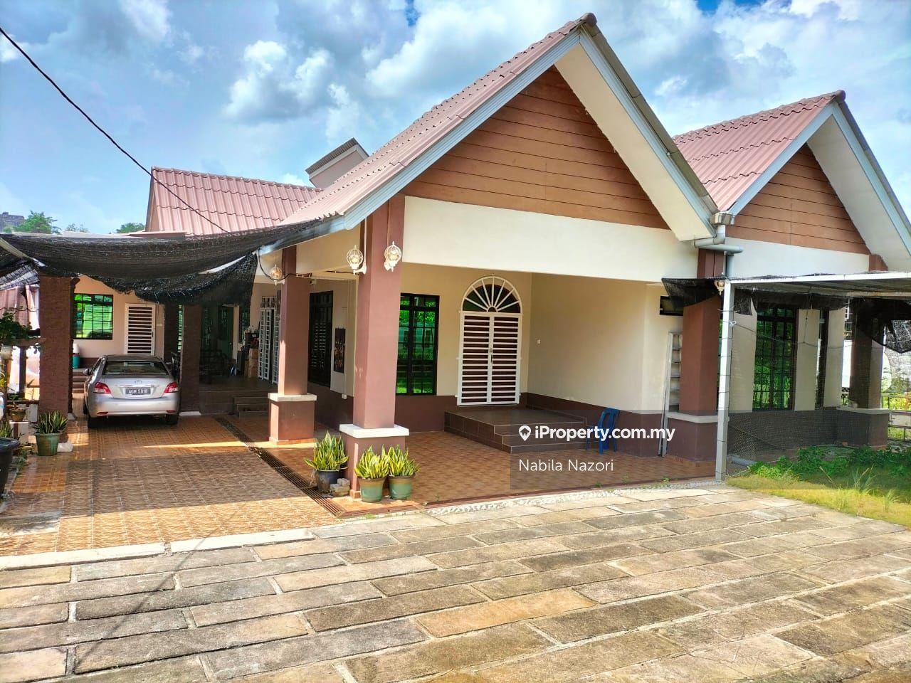 Rumah Banglo untuk Dijual @ Batu Mengkebang, Kuala Krai