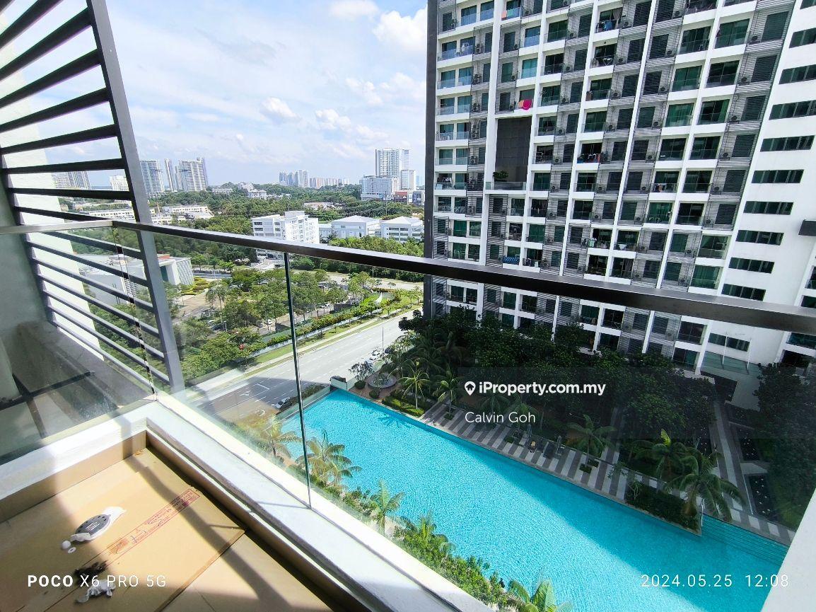 Pool View Studio for Sale