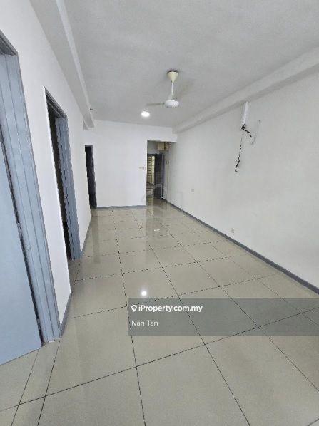 Below Market Price Centrestage Designer Suite 689sf