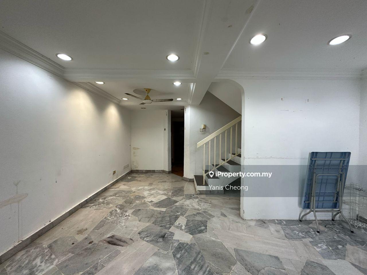 Menjalara 62b, 2 Storey, Kitchen Extended, More Parking