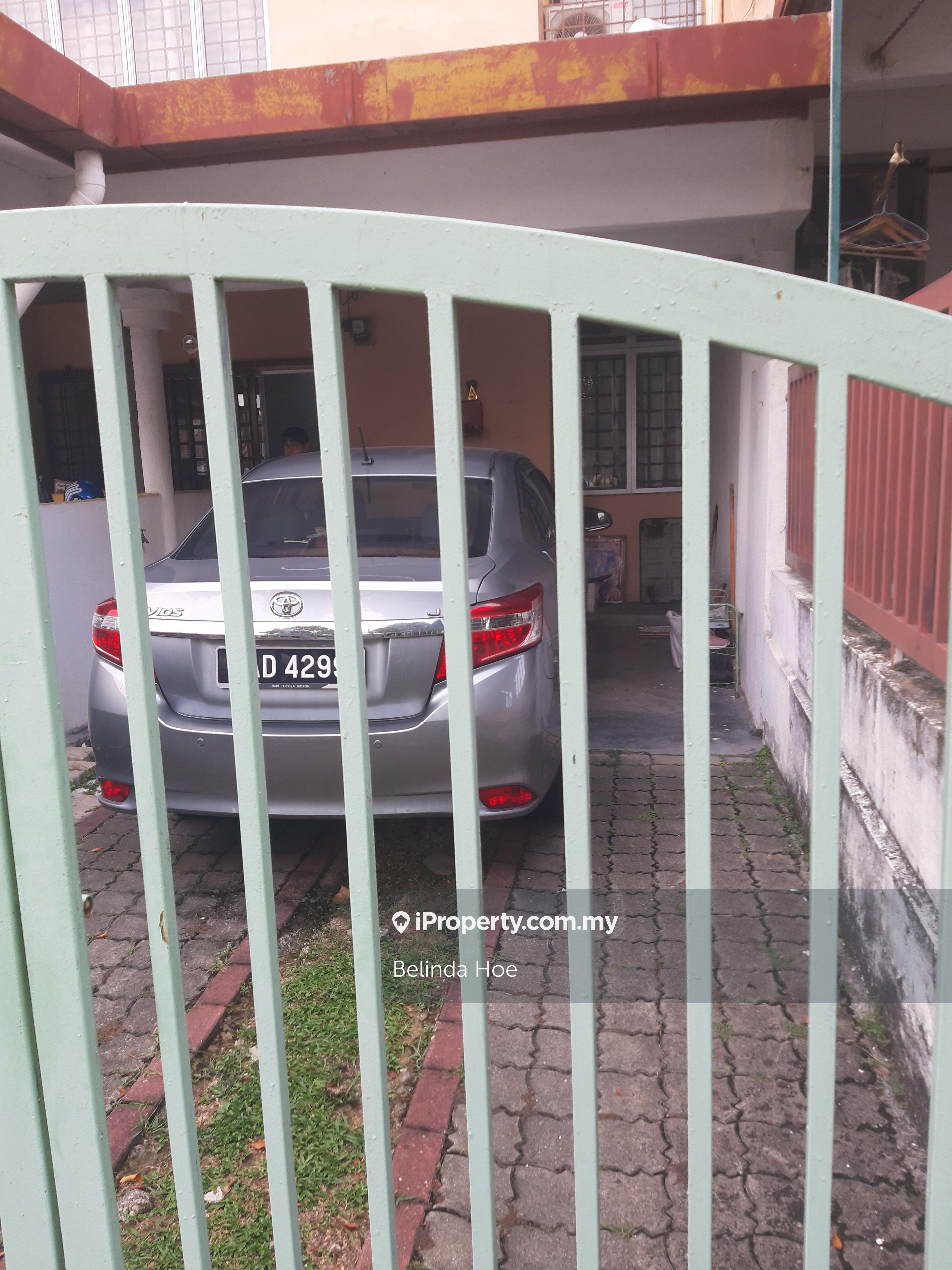 Ground floor town house for sale