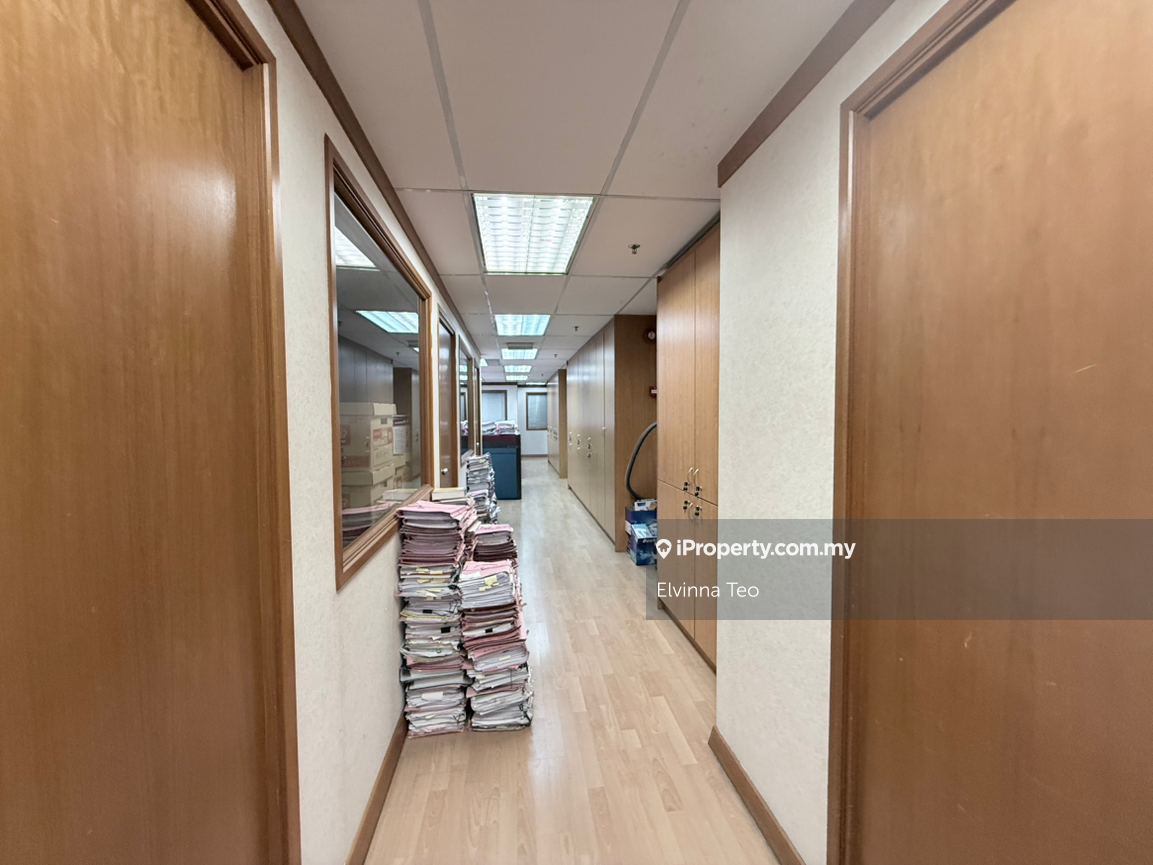 Prime Office Space with Excellent Condition