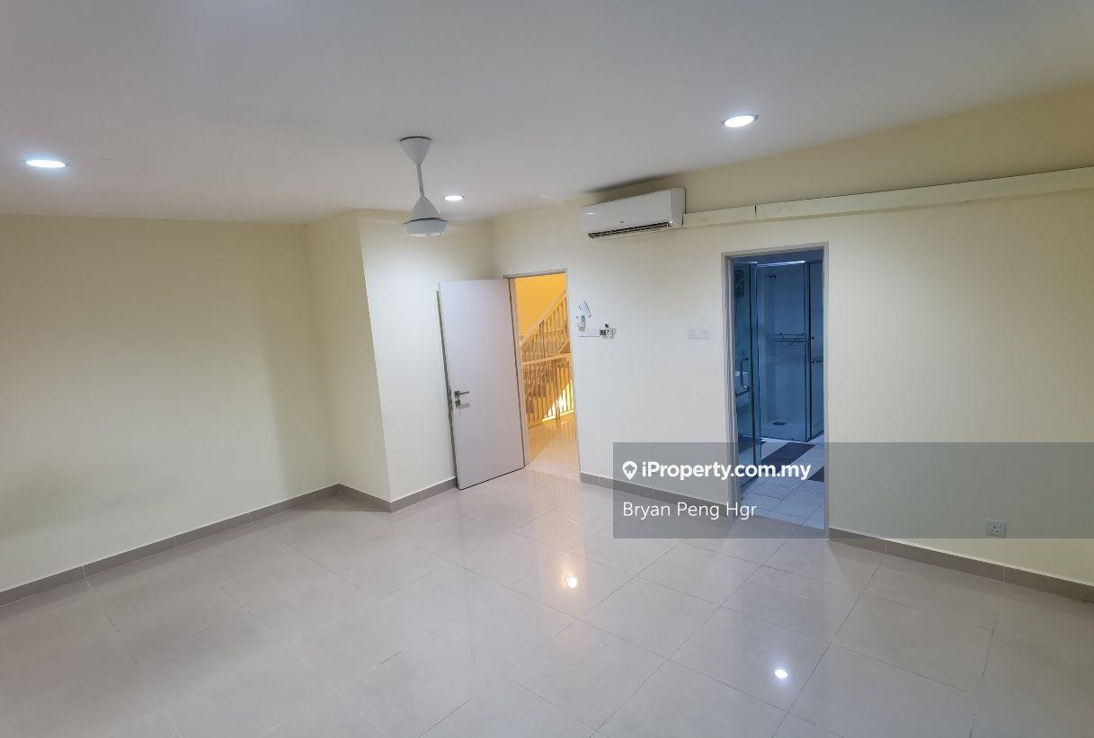 Townhouse @ Bandar Utama
