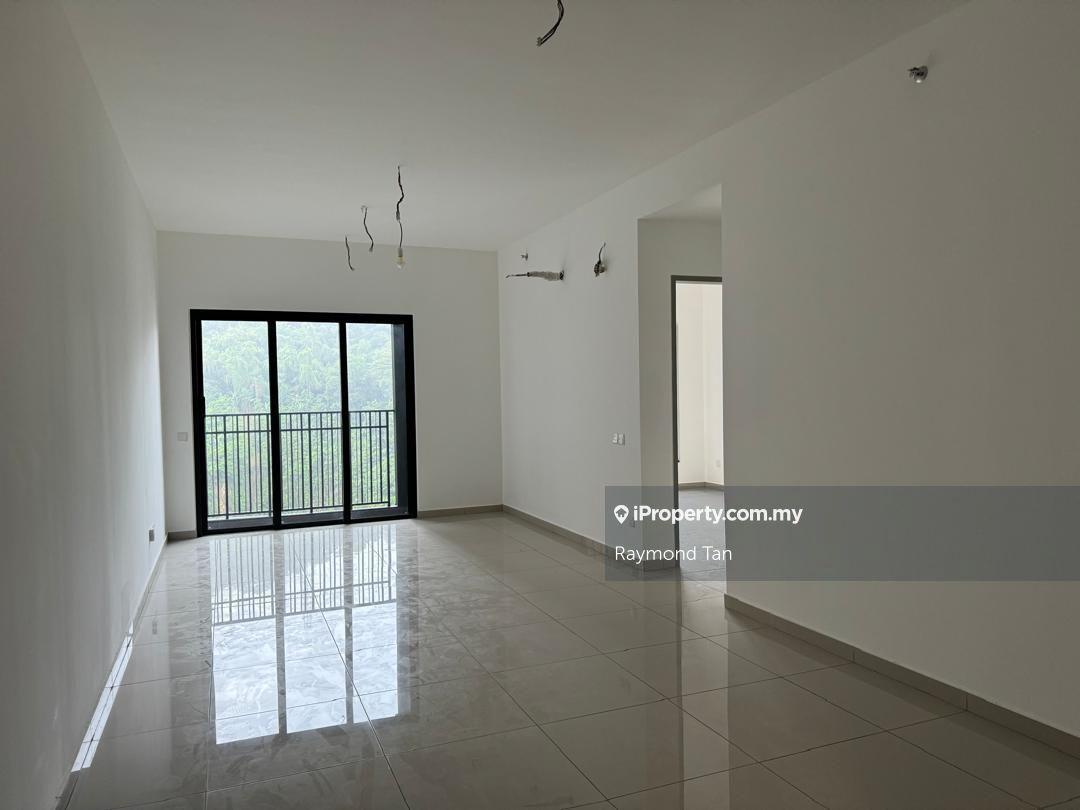 Brand new 4bedrooms unit for sale below maeket value