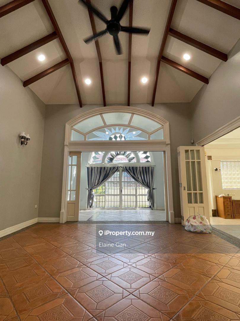 Taman Equine Bungalow For Sale 