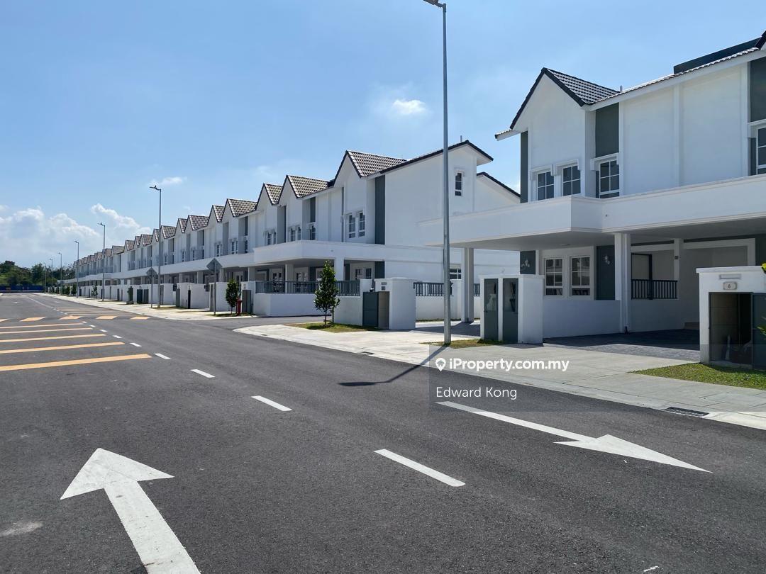 Newly Completed 2 Storey House Corner Endlot Inter 1540sf - 2600sf
