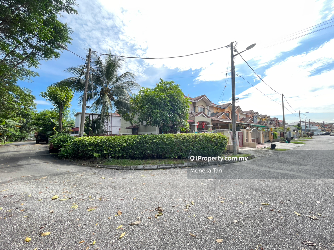 Corner Lot Double Storey House